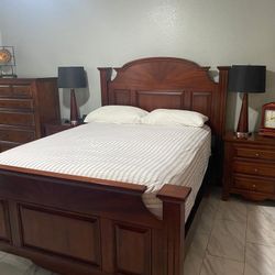 Bedroom Set For Sale 