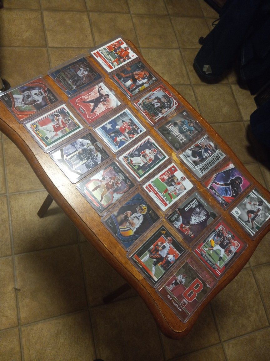 2022 NFL Cards (21)