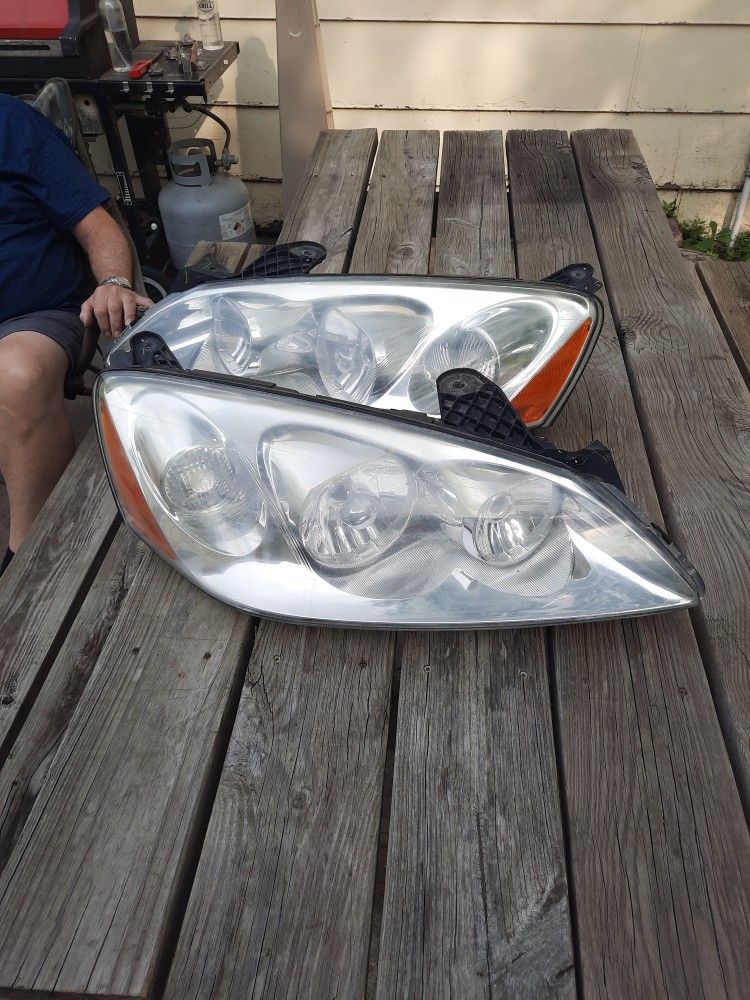 2009 Pontiac G6 Headlights 