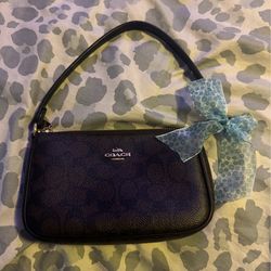 Mini coach shoulder bag