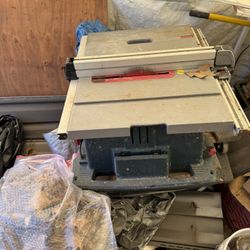 Contractor Table Saw