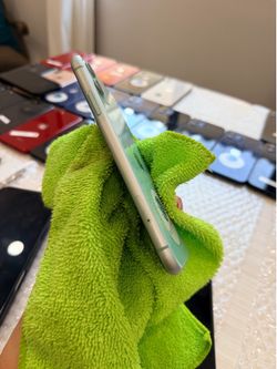 iPhone 11 Unlocked 64Gb