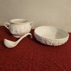 Ceramic SOUP BOWL AND LADDLE SERVING DISH