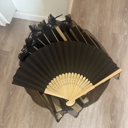 Black paper fans with organza bag (30 pcs) for events