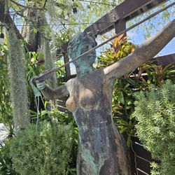 Estatua De Bronze