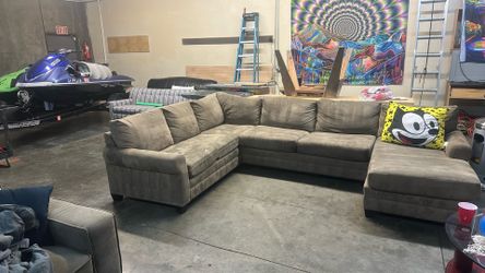 7 Person Couch Great For The Family 