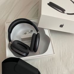 Brand New AirPod Max Headphone Midnight 