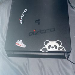 PS4 Slim