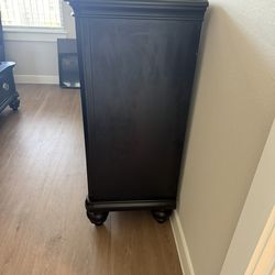 Dresser and Nightstand Rooms To Go