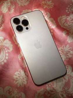 Rose Gold iPhone 13 Pro Max