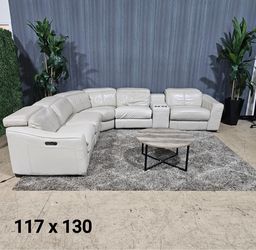 Full Grain Leather Macy’s Reclining Sectional Sofa (Delivery Available!! )