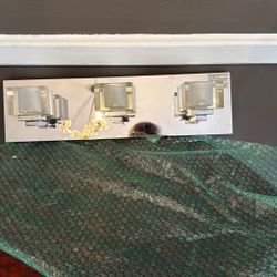 Bathroom vanity lighting
