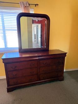 Wood dresser