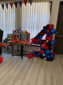 Balloon number stand