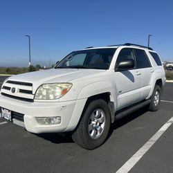 2004 TOYOTA 4RUNNER SR5