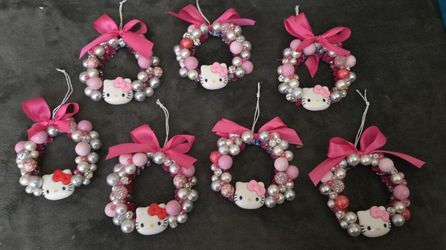 Hello Kitty Wreath Ornaments 
