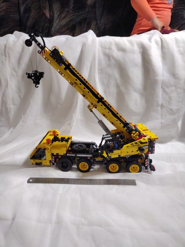 Huge Lego Construction Crane