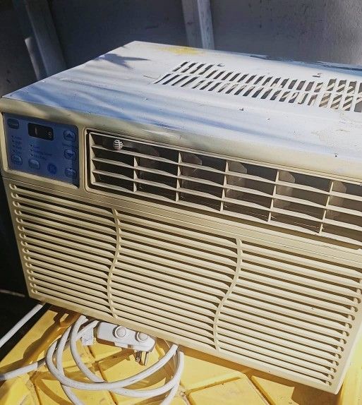 AC/COOLER WORKS GOOD $90 Serius Persons