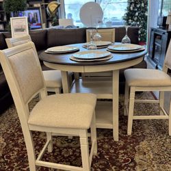 Beautiful 5pc Dining Table 