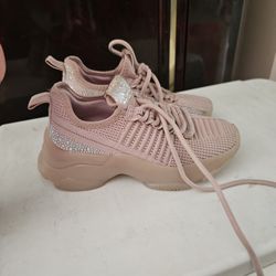 STEVE MADDEN