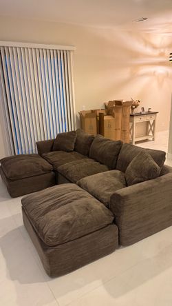 Brand new 3 seater 2 ottoman couch