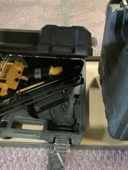 Dewalt Air 15Ga Finish Nailer $120