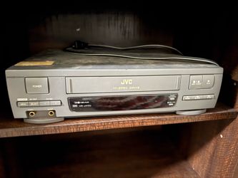 JVC HI SPEC VCR W/  VHS TAPEA