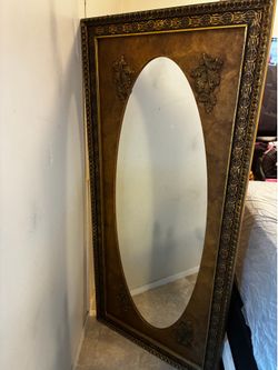 Standing mirror