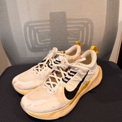 Nike Running Shoes Size 9