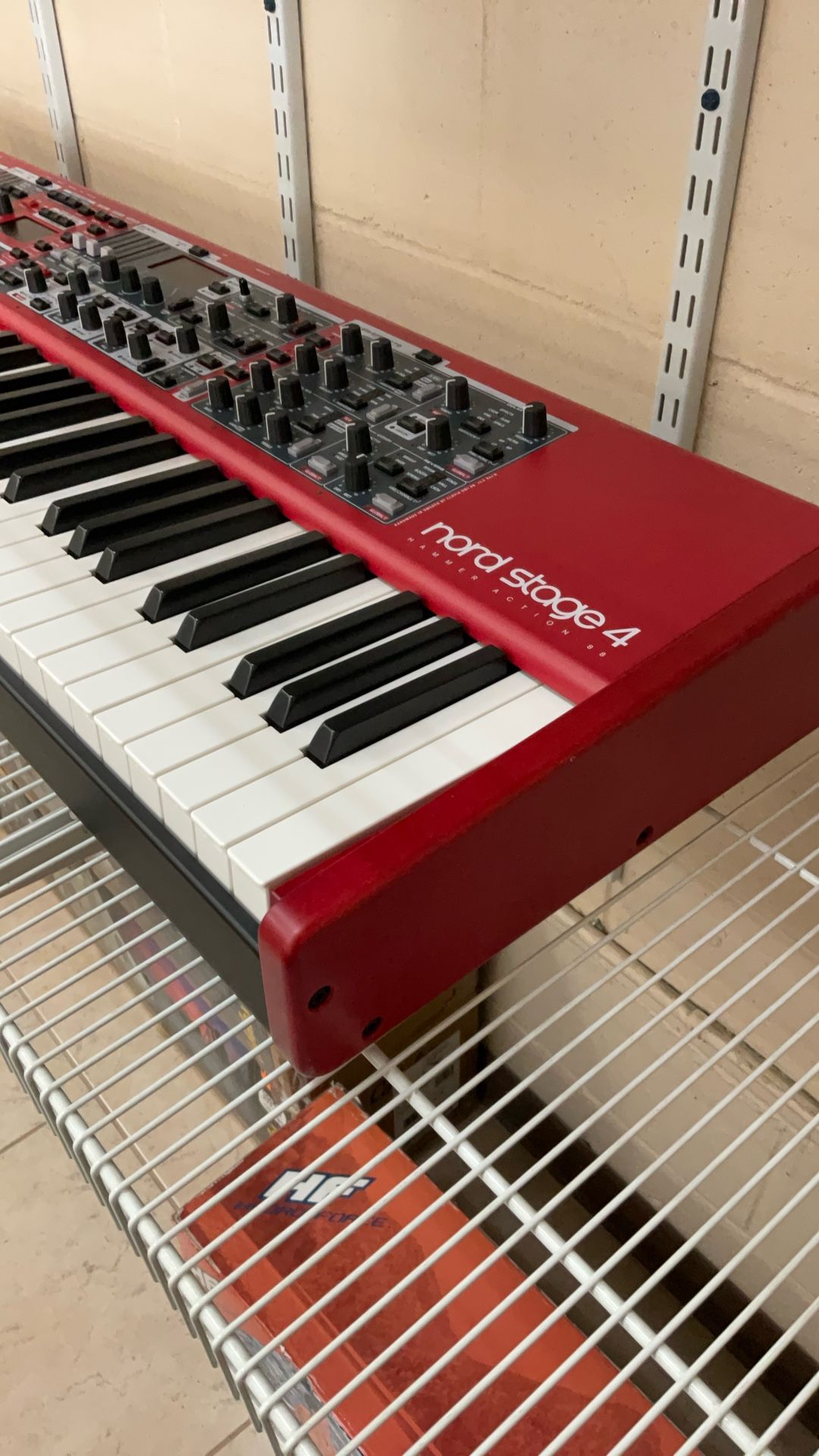 NORD STAGE 4 HAMMER ACTION 88 KEYBOARD.