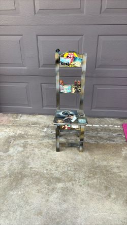 One Of A Kind Vintage Legendary Bands Chair! 