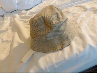 [NEW] beige bucket hat