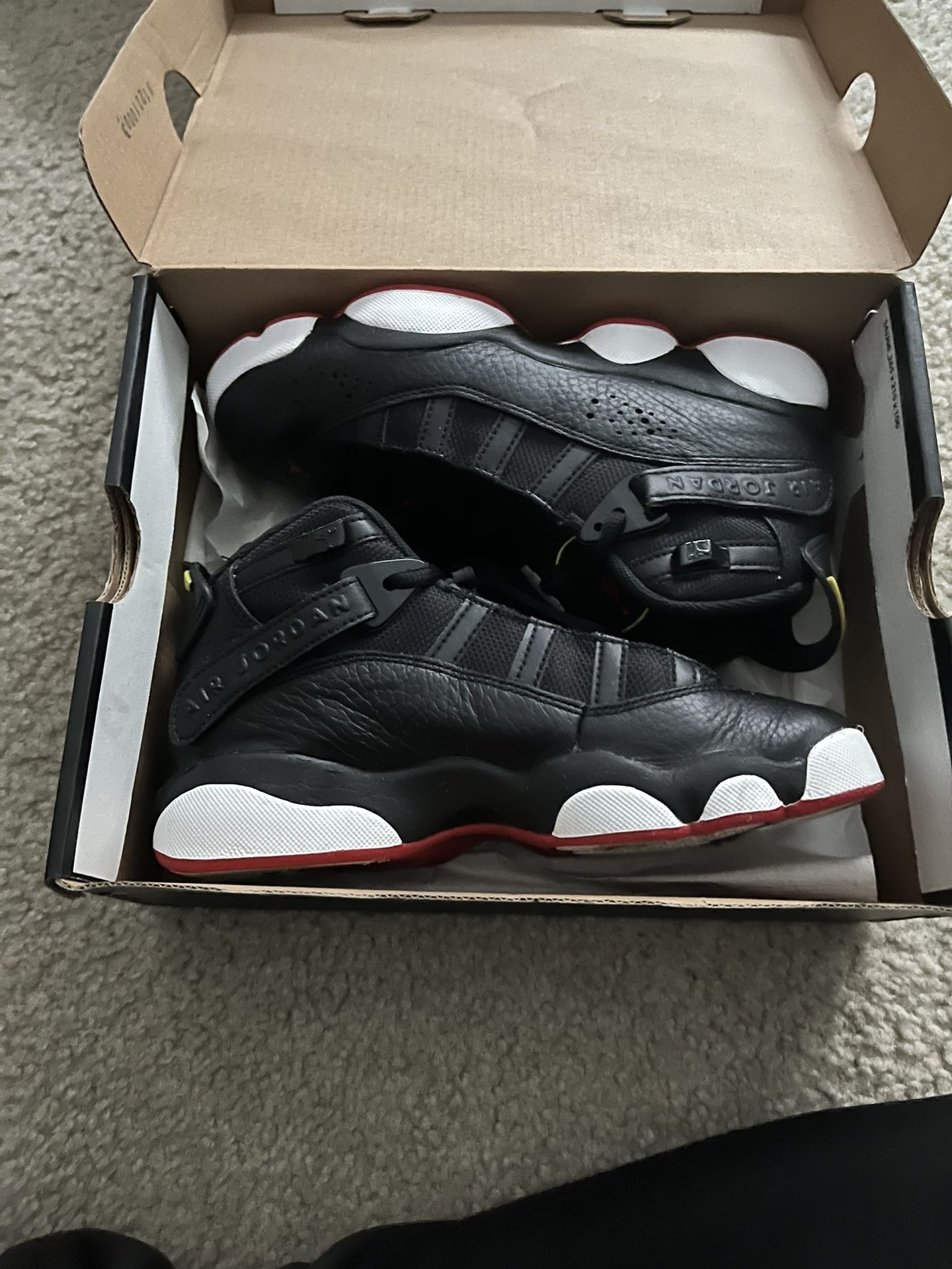 Shoe