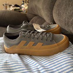 Brand New Old School Adidas 