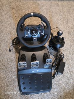 Logitech g920 wheel, pedals and shifter