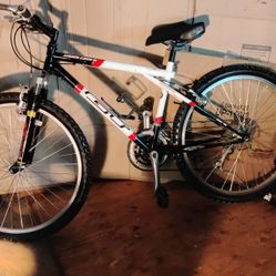 GT Saddleback Men's 26" Front Suspension Hardtail Mountain Bike