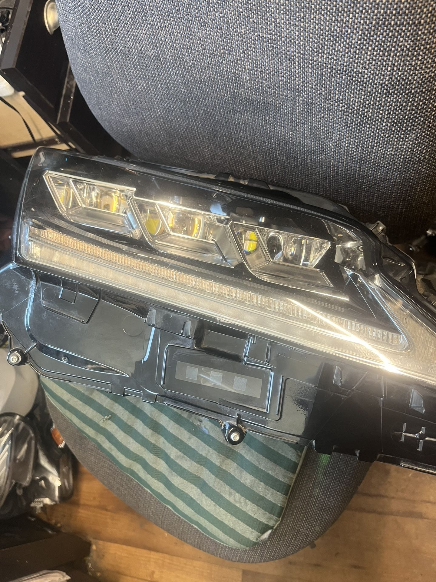 2016-19 LEXUS RX 350 RIGHT HEADLIGHT