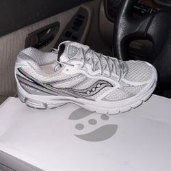 Saucony Guide 7 Women’s 8 