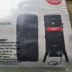 Black Vertical smoker Cover Performance Series 22-Inches W x 33-Inches H22 Char- broil