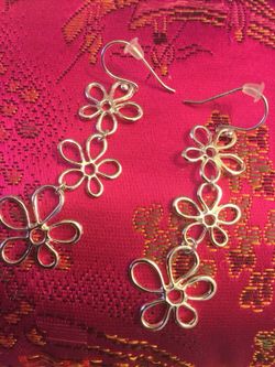 Sterling Silver triple floral hook earrings / New Silver jewelry high shine pretty florals design 💖🛍