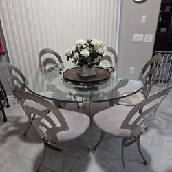 Glass table/6 chairs