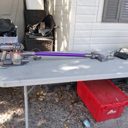 Dyson Cordless Vacuum 