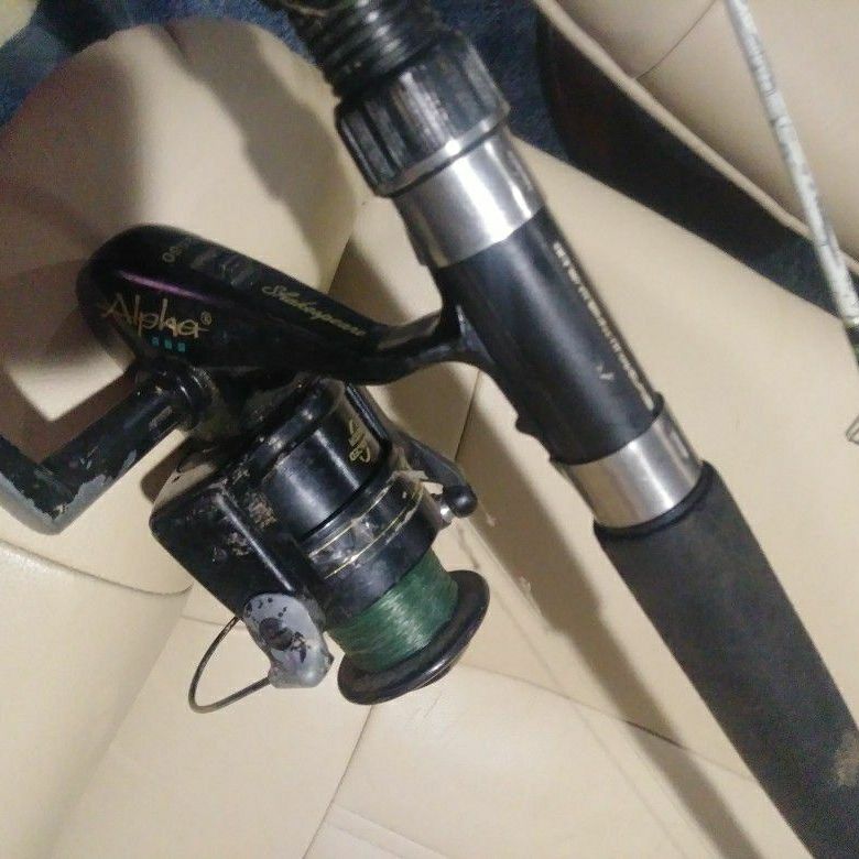 Signature 4080 Rod And Alpha 2560. Fishing Rod And Reel Combo for Sale in  Indianapolis, IN - OfferUp