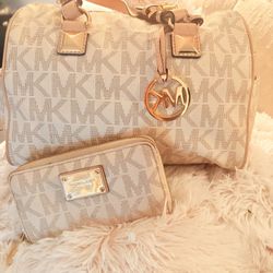 Michael Kors Medium Duffle With Matching Wallet