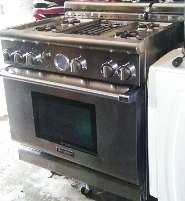THERMADOR GAS STOVE