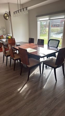 Large Dining table With Expansion