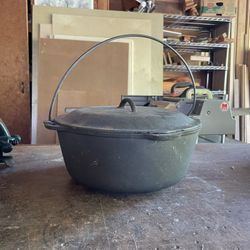 Vintage Dutch Oven