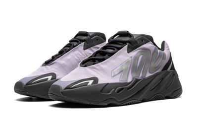 Yeezy 700 MNVN
