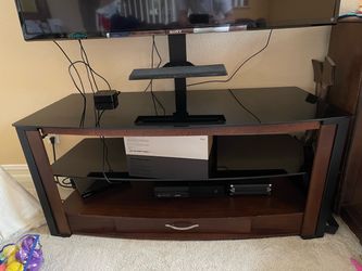 Entertainment stand with TV mount