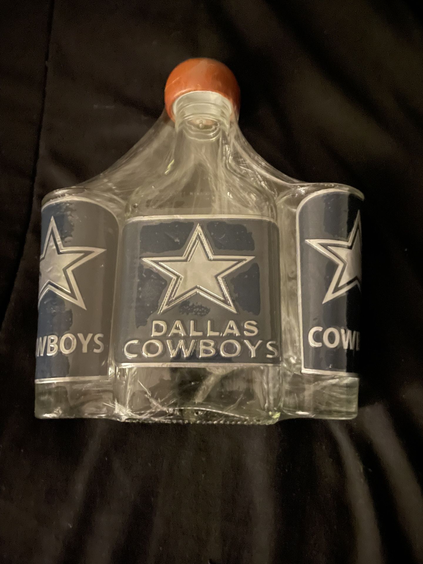 Dallas Cow Boys Shot Glass Set Lmk If Interested 